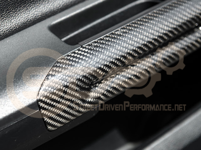 2024-UP FORD MUSTANG S650 | CARBON FIBER SIDE DOOR ARMREST PANEL TRIM COVER